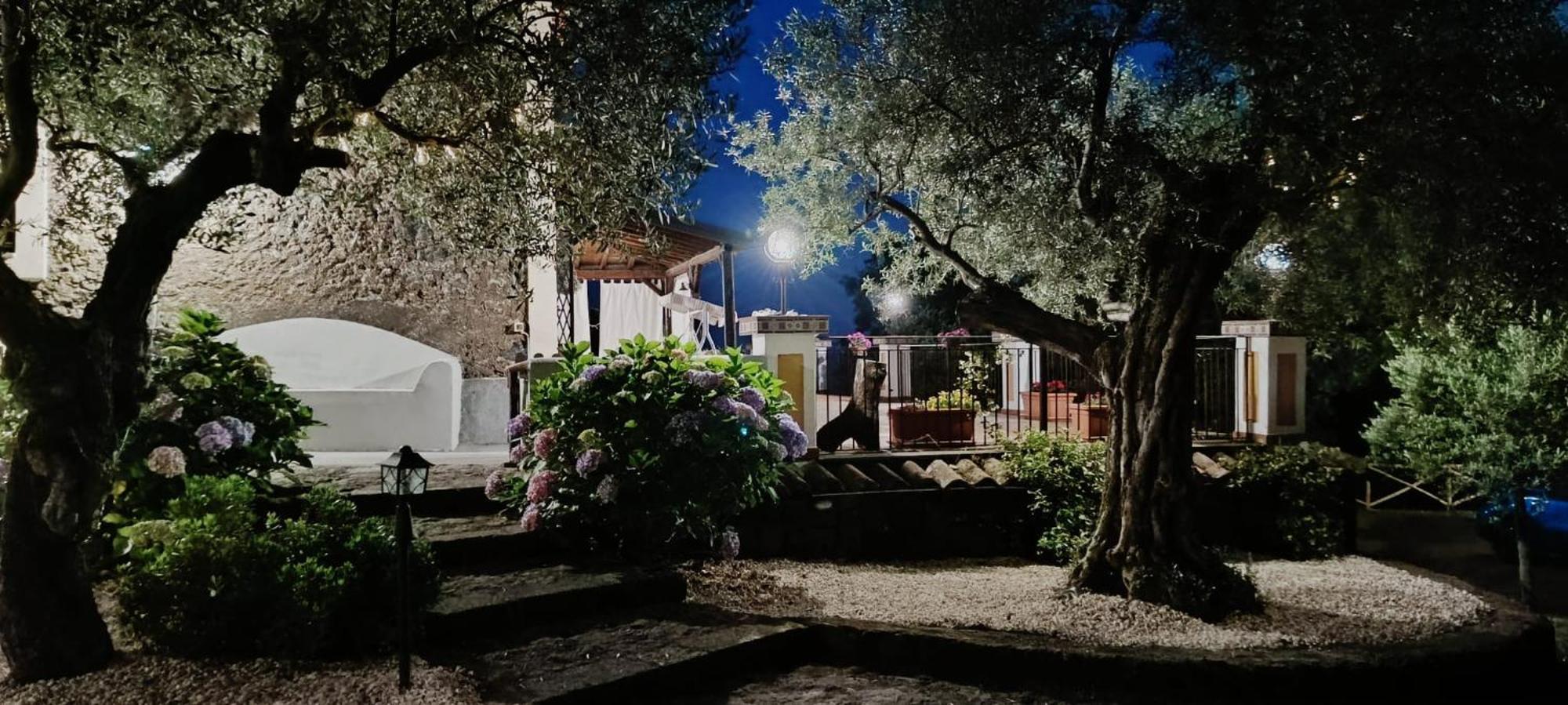 Etnaround Holiday home *